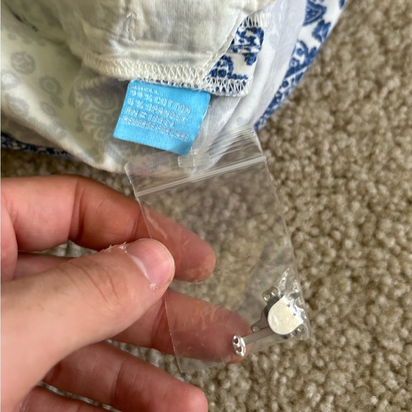 J. McLaughlin Petal Scalloped Shorts Blue White Bandana Paisley Print 6 (31) - Picture 9 of 12